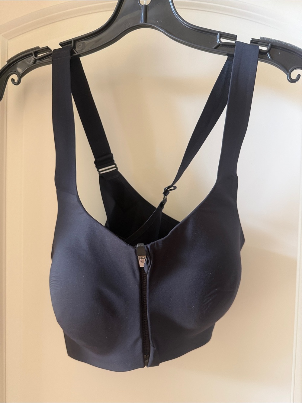 knix Black Front-Zip Padded Support Sports Bra